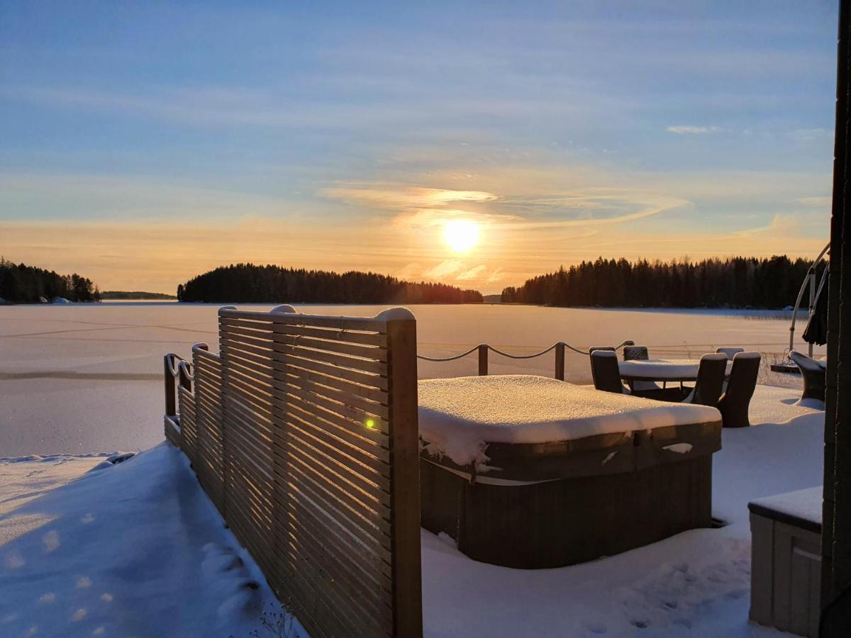 Stunning Log Cabin 45M2 On The Shore Of Kallavesi. Куопио Экстерьер фото