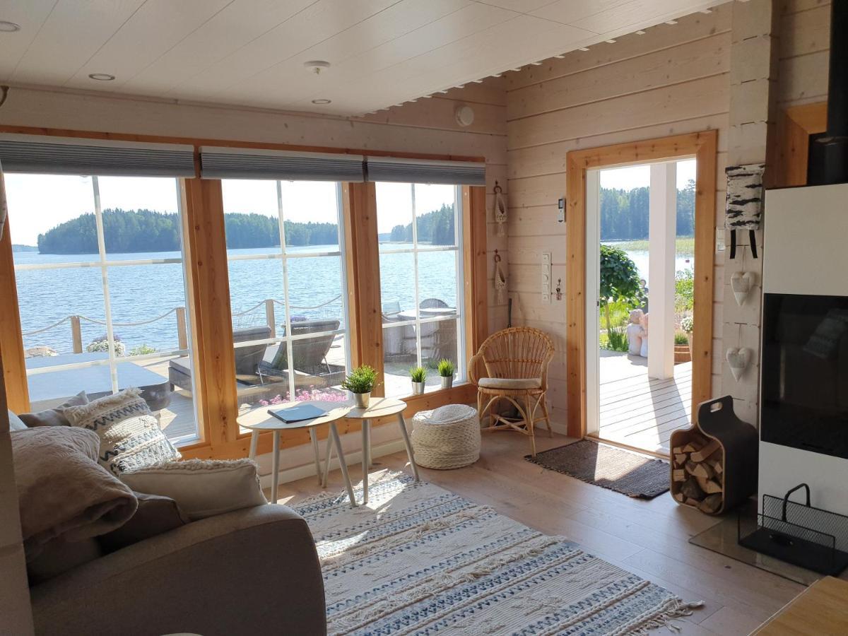 Stunning Log Cabin 45M2 On The Shore Of Kallavesi. Куопио Экстерьер фото