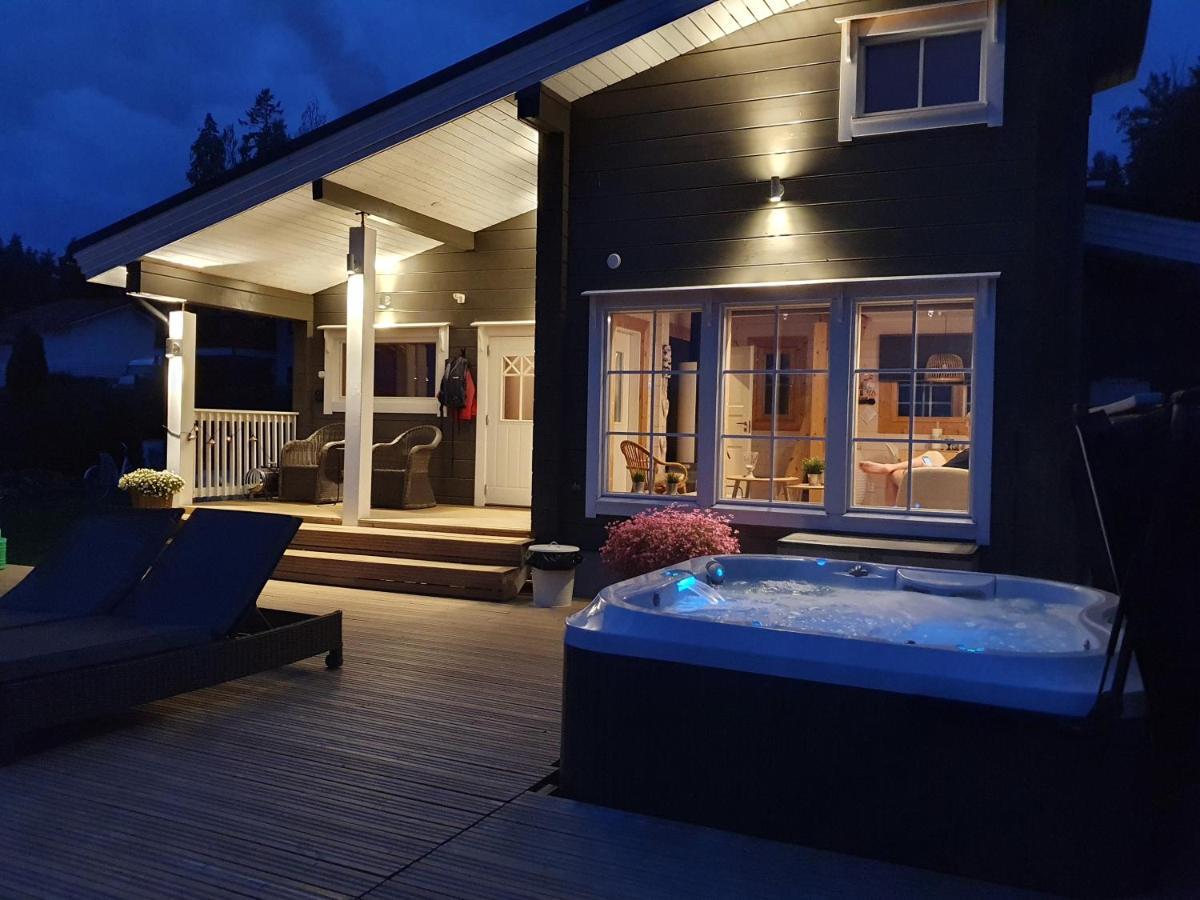 Stunning Log Cabin 45M2 On The Shore Of Kallavesi. Куопио Экстерьер фото